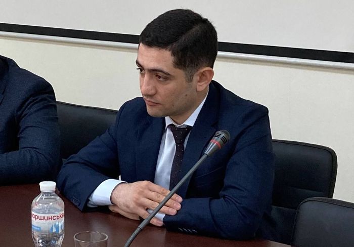 Аміл Омаров