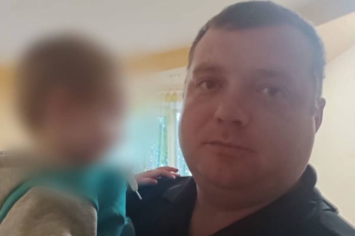 Поліцейський і дитина