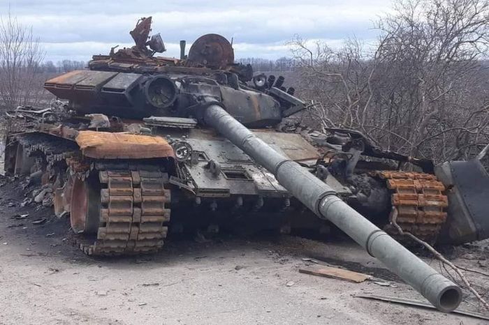 Подбитый российский танк
