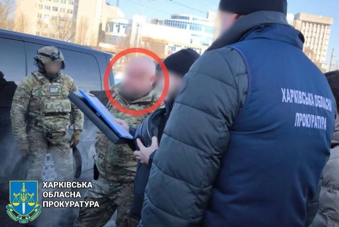 Правоохоронці і затриманий