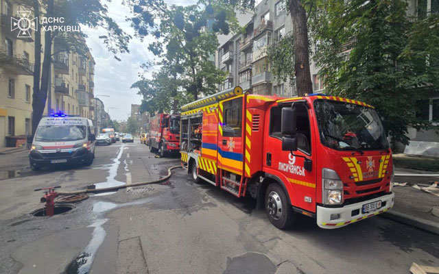 Рятувальники винесли з вогню літнього харків'янина (фото)