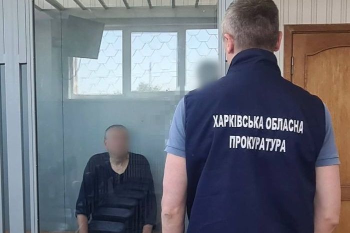 Правоохоронець і затриманий