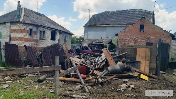 Росіяни вдарили по житлових будинках у Харківській області з РСЗО (фото)