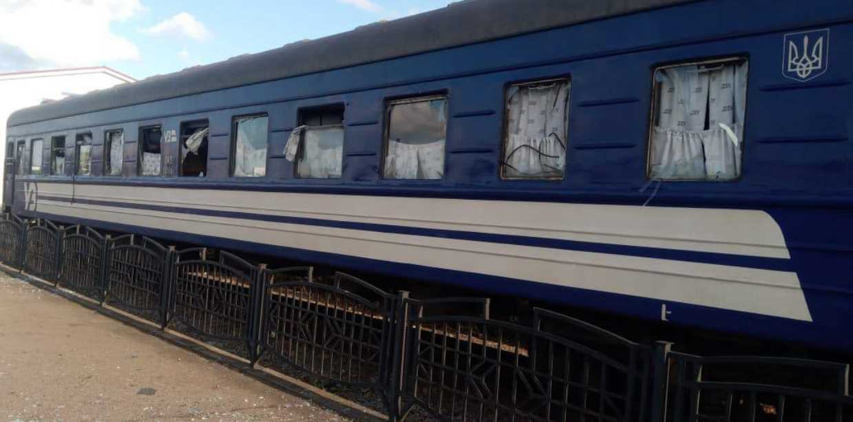 Харківський поїзд потрапив під обстріл