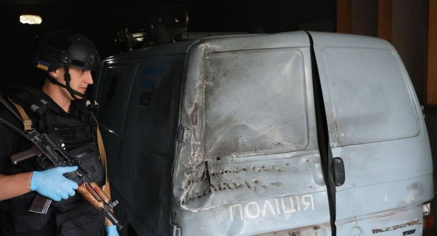 Российский дрон атаковал полицейских в Харьковской области (фото)