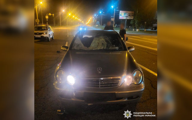 Водій Mercedes збив на смерть чоловіка в Харкові