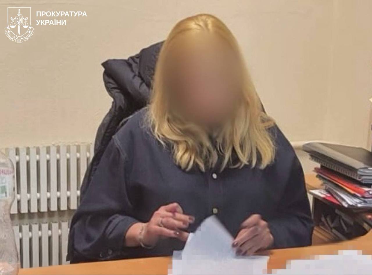 Топ-чиновниця податкової вимагала в бізнеса по 5000 доларів за "порушення"