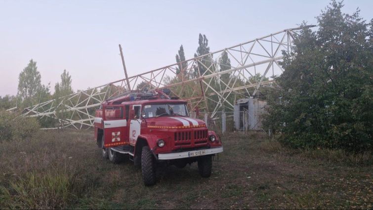 Впала вежа мобільного зв'язку