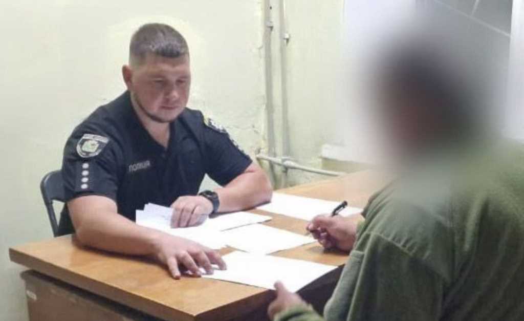 В Изюме местный житель поджег оконную раму