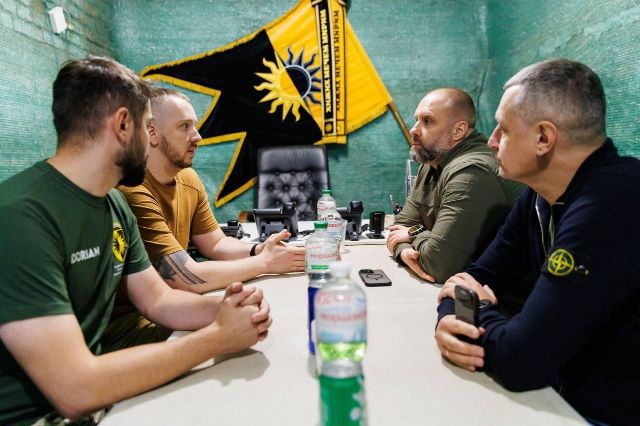 Глава Харьковской ОВА посетил позиции 22-й механизированной бригады на фронте