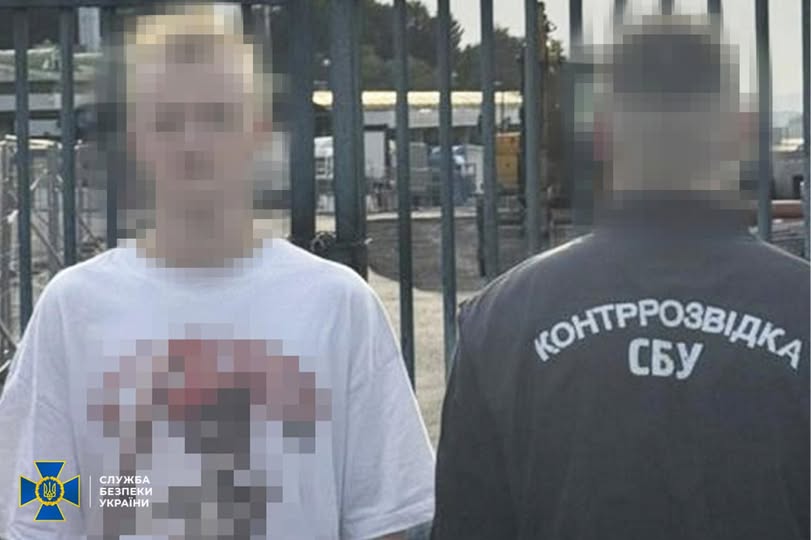 Правоохоронець та підозрюваний