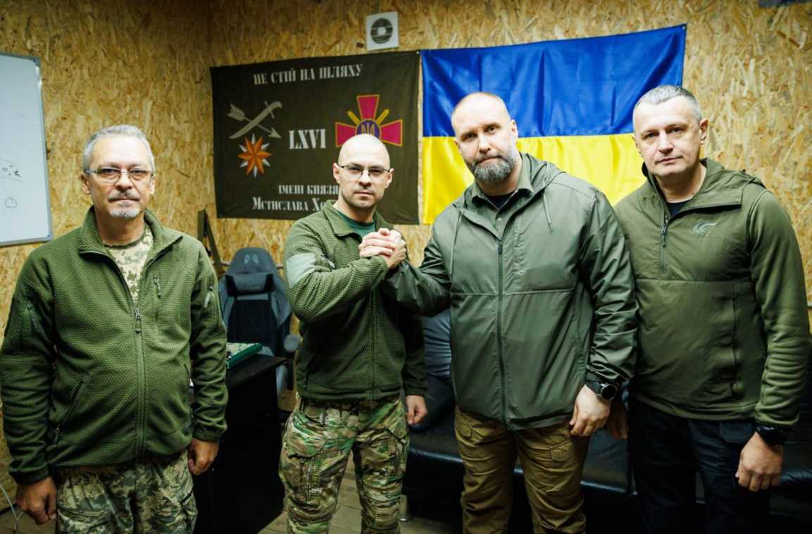 Олег Синегубов обговорил с командованием 66-й бригады ситуацию на фронте и материально-техническое обеспечение