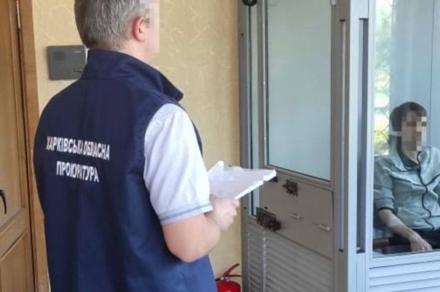 Правоохранитель и осужденный