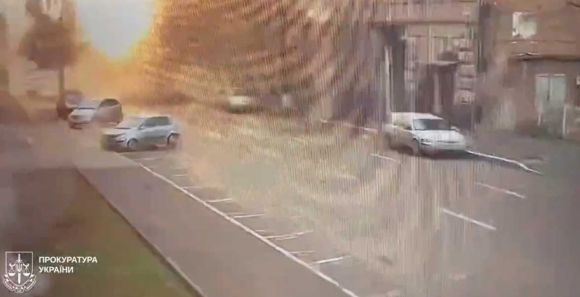 Удар по детскому саду в Харькове: видео момента прилета