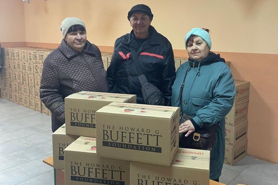 Видача гуманітарної допомоги
