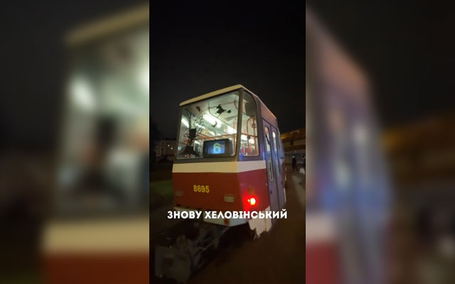 В Харькове по 6-му маршруту начал курсировать Хэллоуинский трамвай (видео)