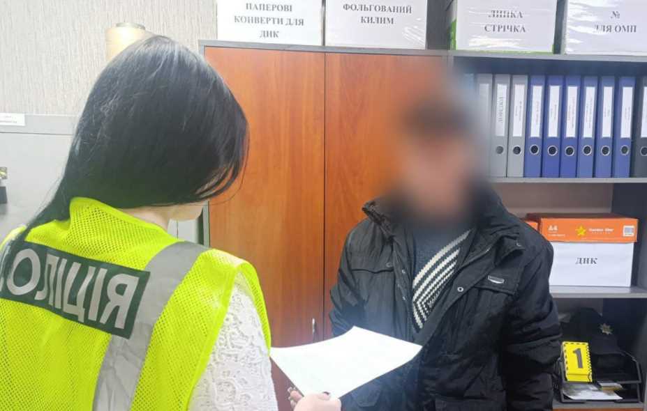 Чоловік застрелив собаку і викинув труп на смітник