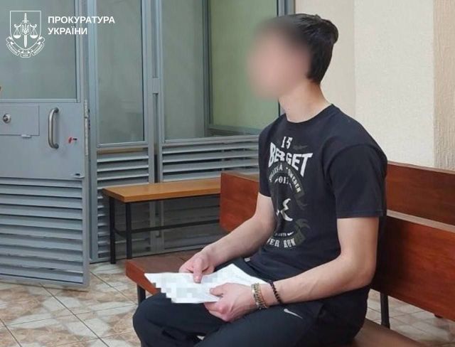 Молодий хлопець до смерті забив пасажира електрички, який спав у вагоні