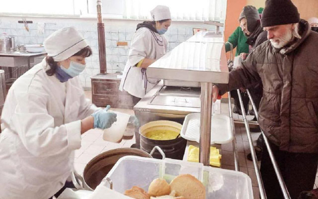 Пункты горячего питания в Харькове работают, несмотря на дефицит электроэнергии