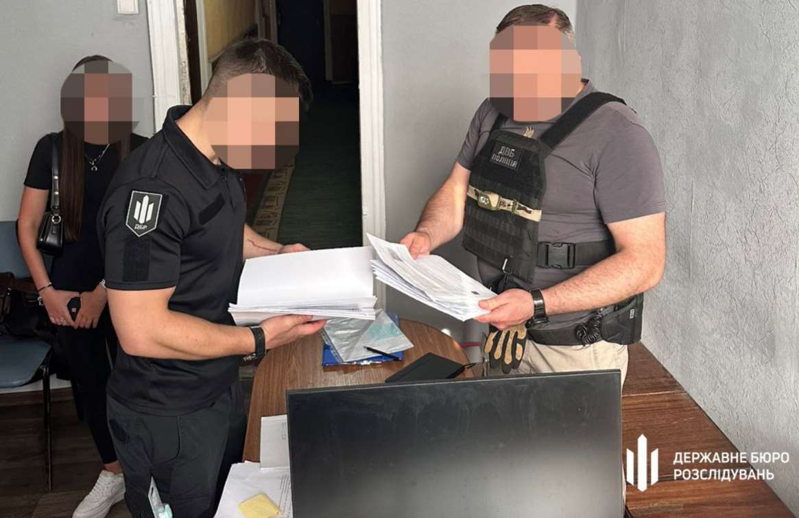 Харківський правоохоронець допоміг ухилянту уникнути розшуку і штрафу