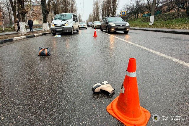 В Харькове Opel сбил женщину на переходе