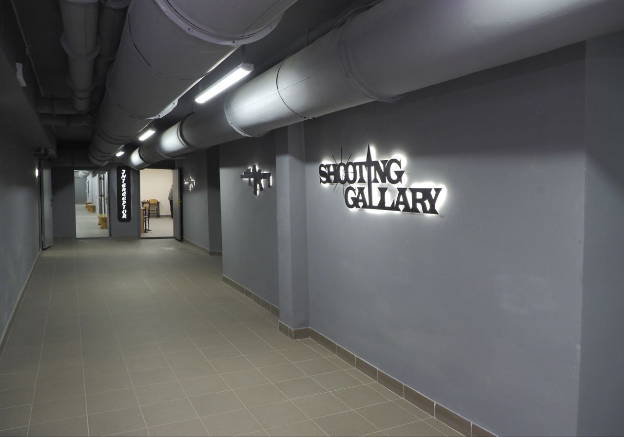 Харьковский вуз открыл укрытие в здании, разрушенном обстрелом (фото)