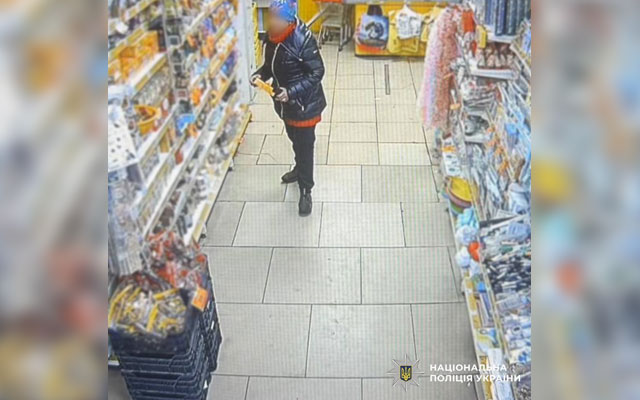 Женщина пыталась вынести из магазина товаров на 4 тыс. грн