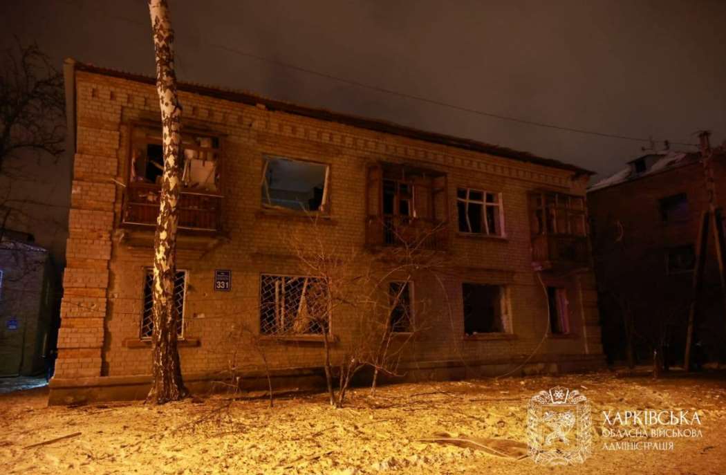 Последствия вражеской атаки КАБ на Харьков (фото)