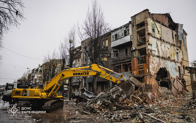 Под завалами разбитого дома нашли фрагменты тел 2 людей (фото, видео)