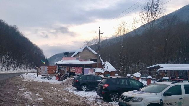 В Закарпатье на харьковчанку и двух детей напали собаки: что говорят владелец, пострадавшие, полиция
