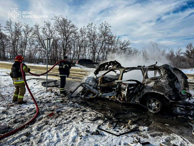 Дрон РФ вдарив по автомобілю медиків на Харківщині: загинула пацієнтка, яку везли з гемодіалізу