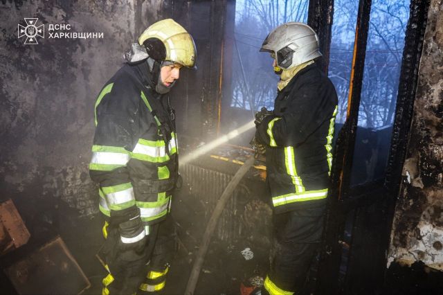 У Харкові чоловік вистрибнув із вікна багатоповерхівки, рятуючись від вогню