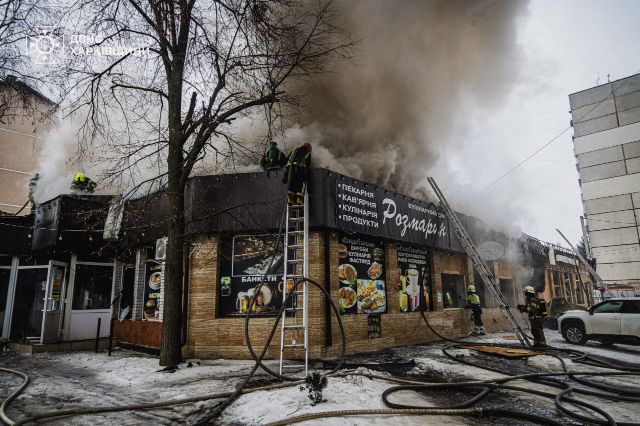 У Харкові - велика пожежа в кафе (фото, відео)