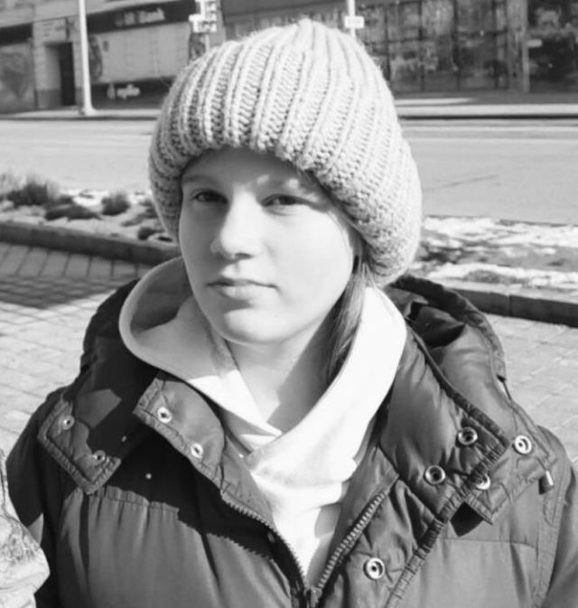 Стало известно, кто погиб от удара РФ по жилому дому в Харькове