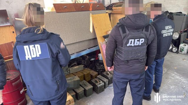 Оружие, украденное на Харьковском фронте, продавали в интернет-магазине