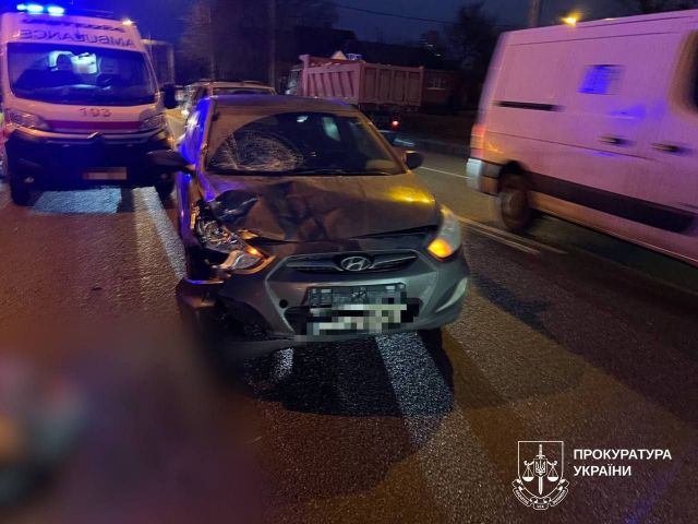 В Харькове пойдет под суд судья, сбившая на пешеходном переходе 2 девочек: одна из них уже три месяца в коме