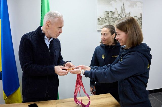 Встреча мэра со спортсменками