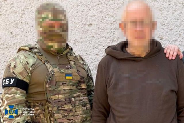 Задержанный и работник СБУ