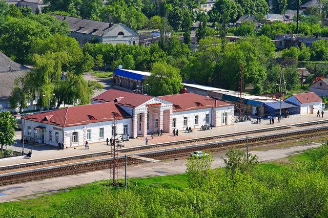 Жителей города в Харьковской области просят не выходить на улицу