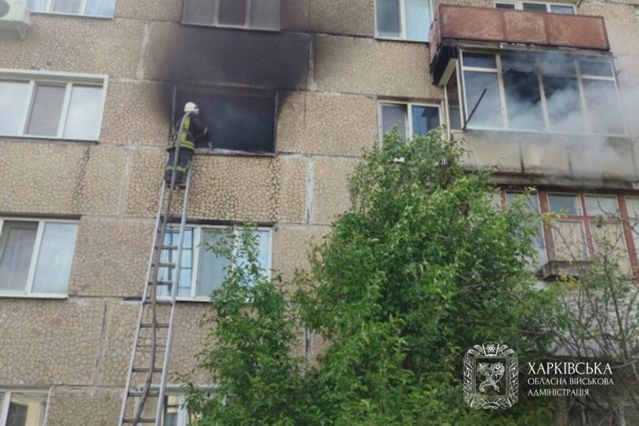 Під Харковом перехожі врятували дитину з квартири, заблокованої вогнем