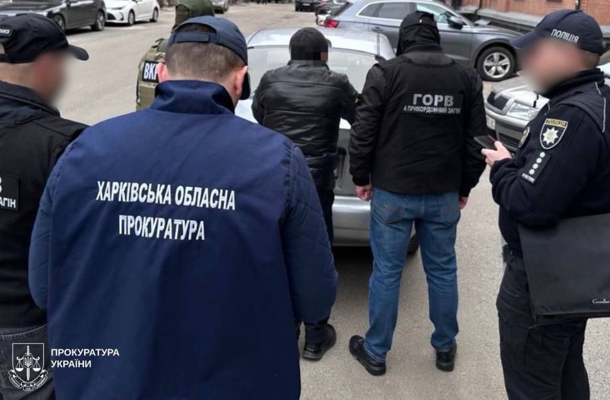 Торговец с "Барабашово" предлагал уклонение от мобилизации за 20 тысяч долларов