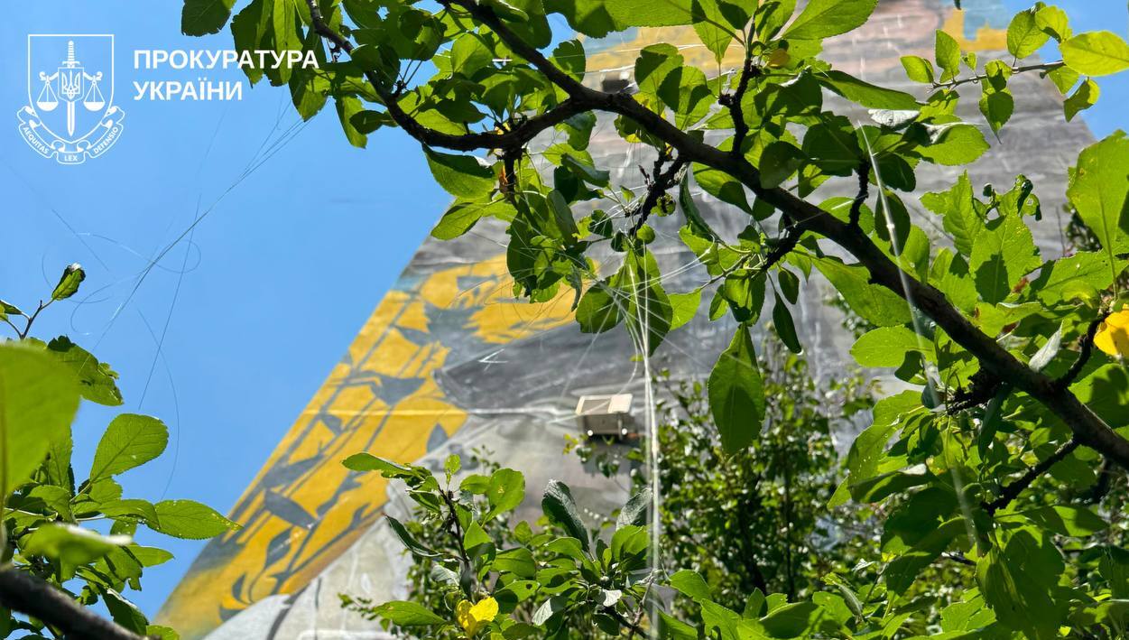 3 липня у Харкові FPV-дрон на оптоволокні вдарив по багатоповерхівці