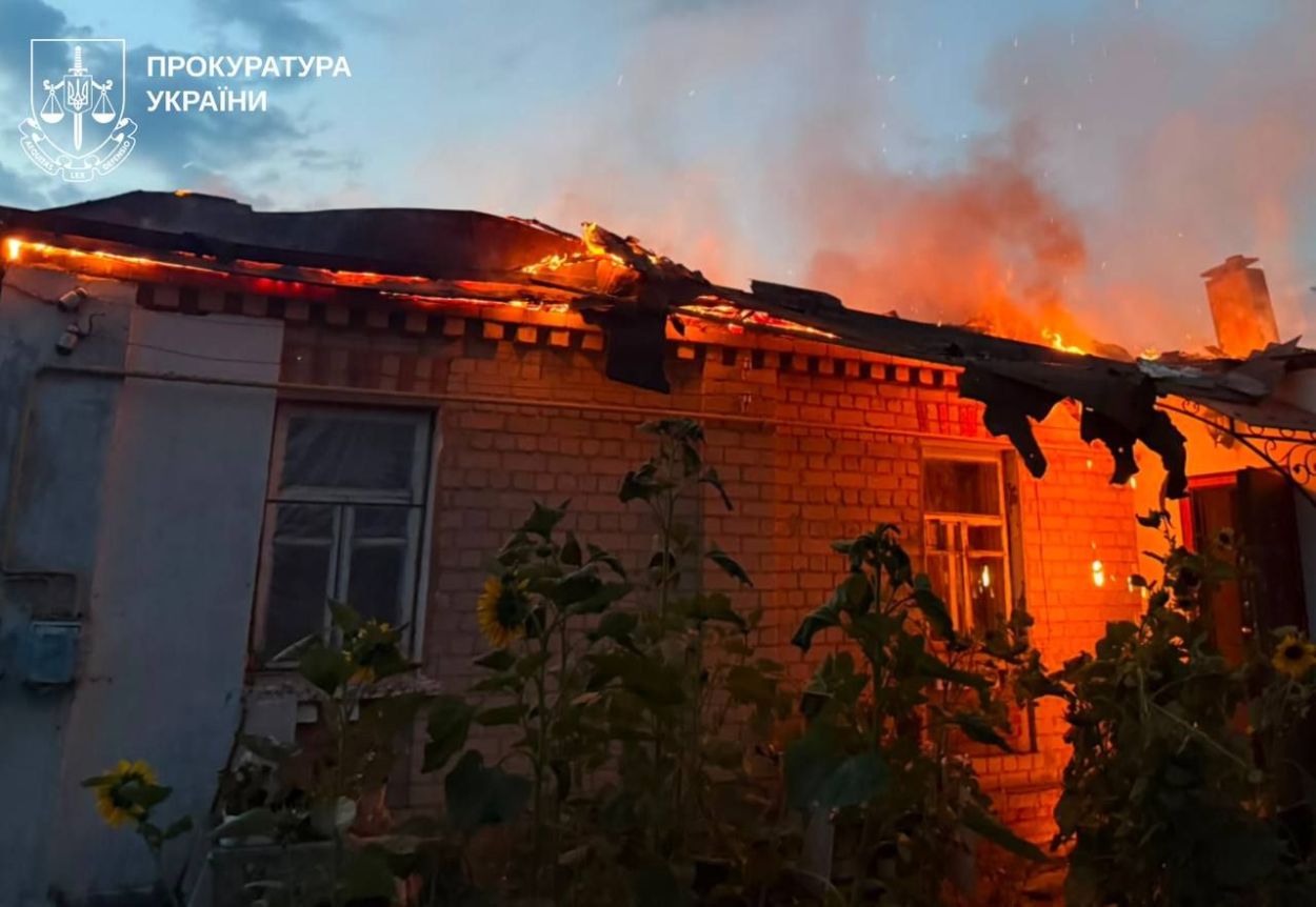 Россияне обстреляли 3 района Харькова: что известно