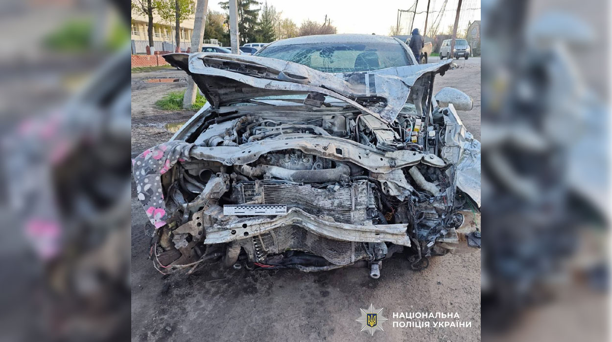 Виїхав на зустрічну смугу: водієві Opel повідомили про підозру у ДТП, в якій постраждали двоє людей