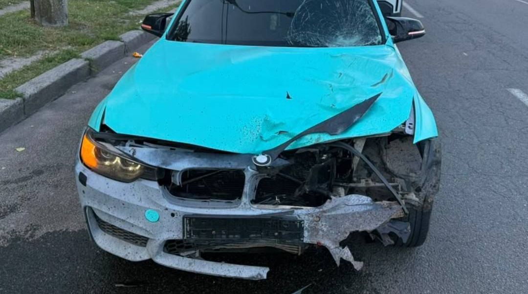 У Харкові п'яний водій BMW на смерть збив чоловіка на самокаті