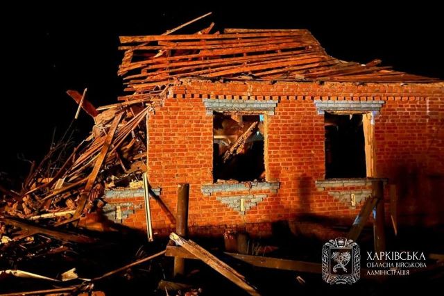 Россияне нанесли массированный удар по селу в Харьковской области: есть жертвы (фото)