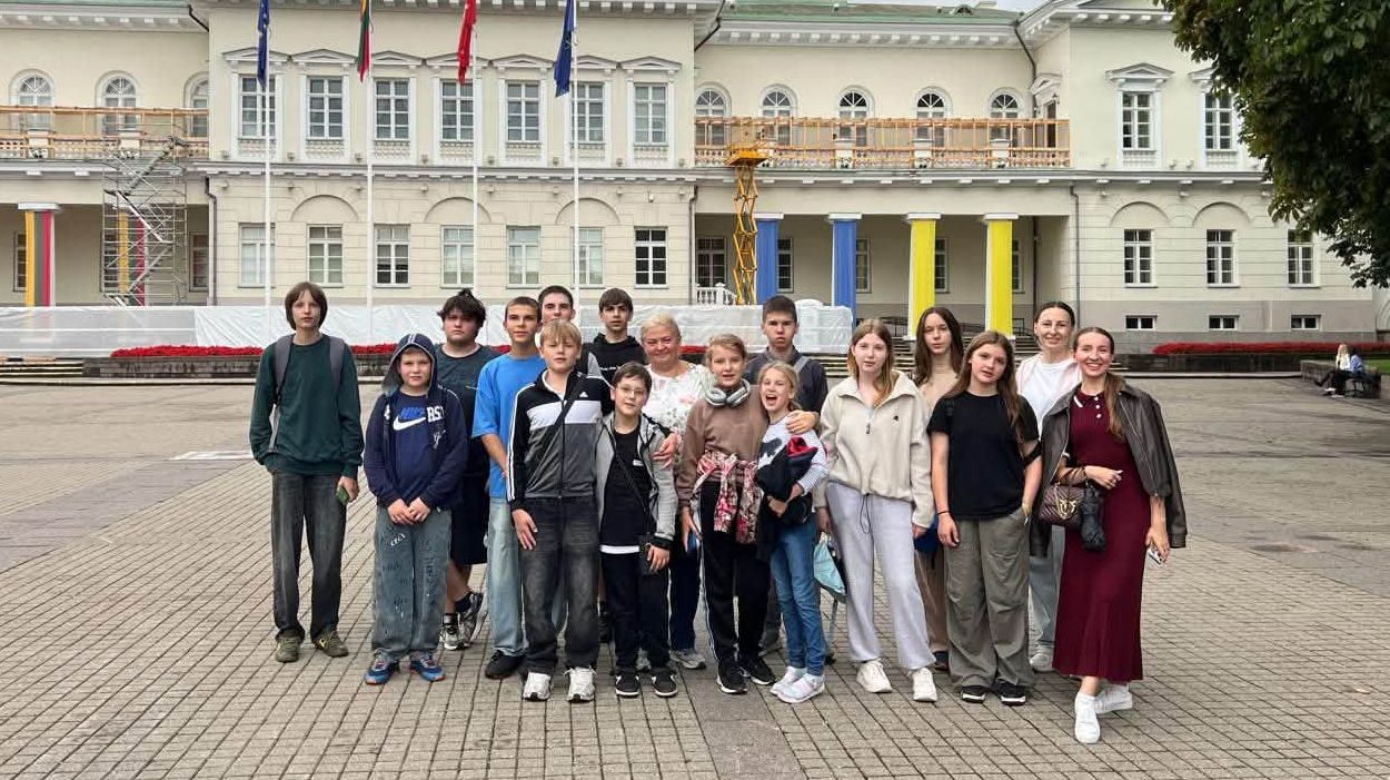 Діти загиблих військових вирушили на відпочинок до Литви