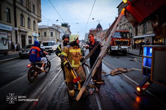 В Харькове горел офисный центр (фото)