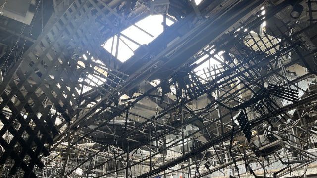 РФ 28 августа ударила по ТЦ «Караван» в Харькове: фото с места прилета