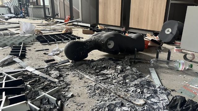 РФ 28 августа ударила по ТЦ «Караван» в Харькове: фото с места прилета